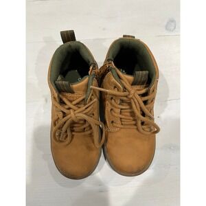 Kid London fog boots size 9